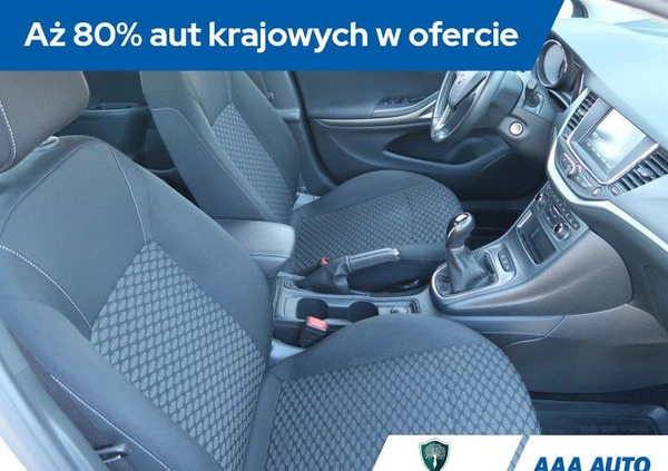Opel Astra cena 38000 przebieg: 180087, rok produkcji 2019 z Tuczno małe 154